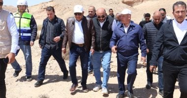​من فوق قمة "الجلالة".. وزيرا النقل والكهرباء يطلقان إشارة بدء مشروعات طاقة الرياح