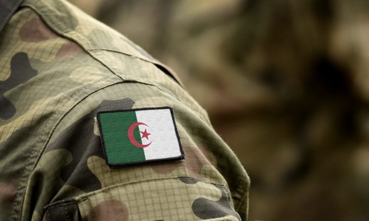 الجيش الجزائري يعلن “تفكيك مجموعة تضم 4 مغاربة” مرتبطة بـ”الماك “