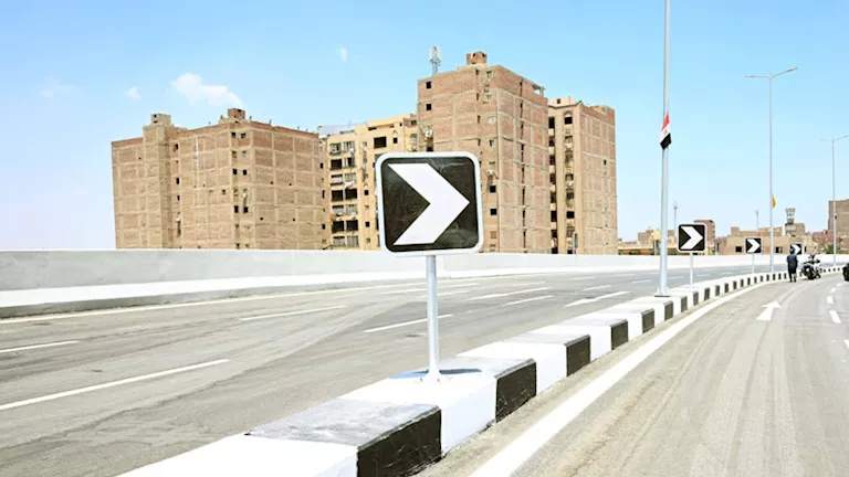 مدبولي: محور عمرو بن العاص يخفف الزحام بالجيزة