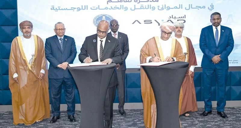 سلطنةُ عمان والسودان يبحثان تعزيز التعاون فـي مجالات النقل والموانئ والخدمات اللوجستية