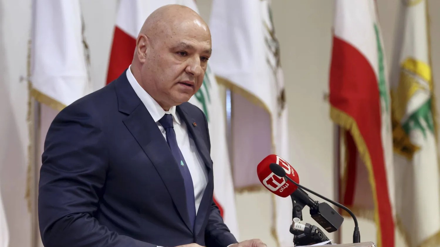 الرئيس اللبناني: لا بديل عن التفاوض مع إسرائيل ولقاء نتنياهو غير مناسب حالياً