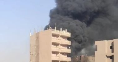 فصل الغاز والكهرباء عن موقع حريق مخزن خردة بالعمرانية