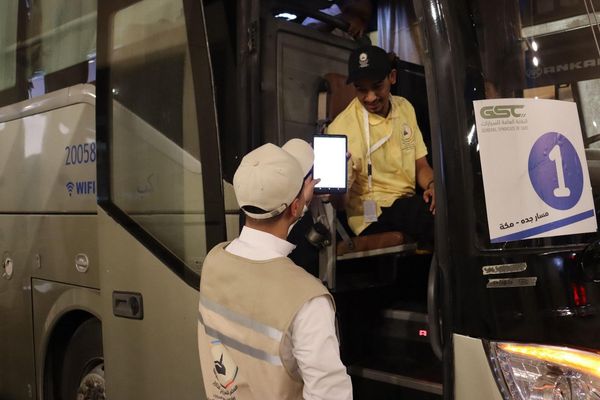 "أرشدني".. نظام رقمي يعزز كفاءة إرشاد حافلات الحجاج