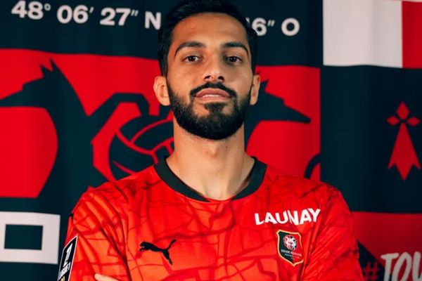 الدولي الأردني التعمري يفتح النار على المدرب نور الدين زكري