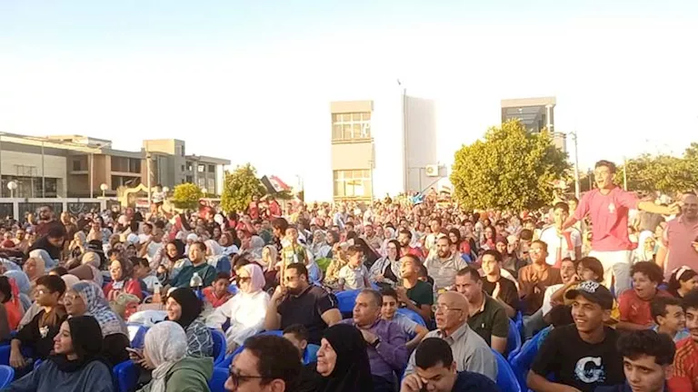 مقاهي بني سويف تنفجر بالهتاف بعد هدف ياسر إبراهيم في الأرجنتين