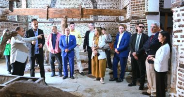 وفد الاتحاد الأوروبى يزور المعالم الأثرية والمساجد التاريخية بمدينة رشيد