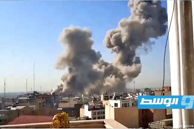 أبوظبي.. حرائق في مصنع بتروكيماويات إثر سقوط شظايا