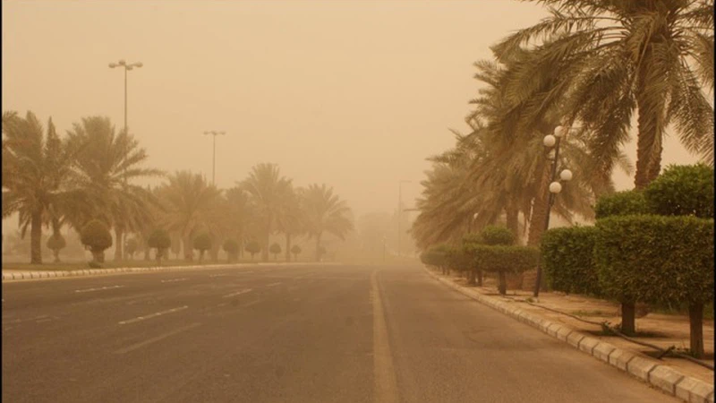 طقس العرب: تقلبات حرارية كبيرة في الأردن الأحد وغبار وأمطار رعدية محتملة