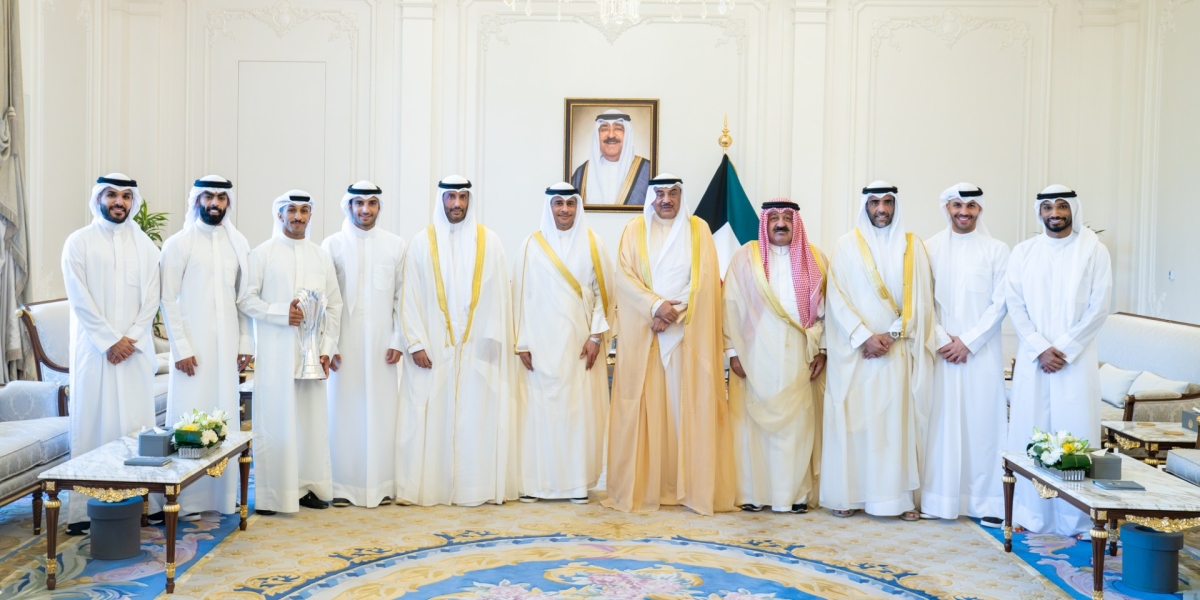 سمو ولي العهد يستقبل وزير الشباب والرياضة ومجلس إدارة ولاعبي نادي الكويت الرياضي