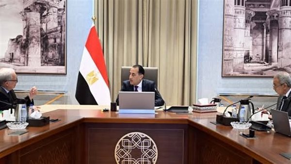 رئيس الوزراء يتابع موقف خطة إعادة هيكلة الهيئات الاقتصادية