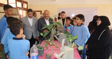 محافظ السويس فى زيارة مفاجئة لمدرسة الصباح الإعدادية بنين