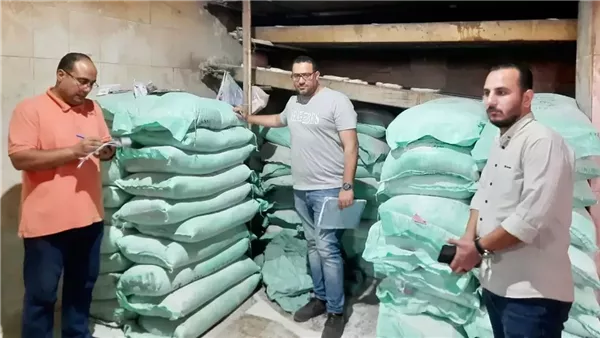 ضبط 6 ملايين جنيه حصيلة قضايا اتجار بالنقد الأجنبي و22 طن دقيق مهرب
