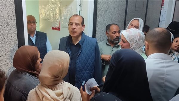 نائب وزير الصحة يوقع جزاءات على المقصرين خلال جولته بمستشفيات الإسكندرية