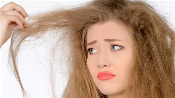 روتين سريع بالمواد الطبيعية للتخلص من هيشان الشعر