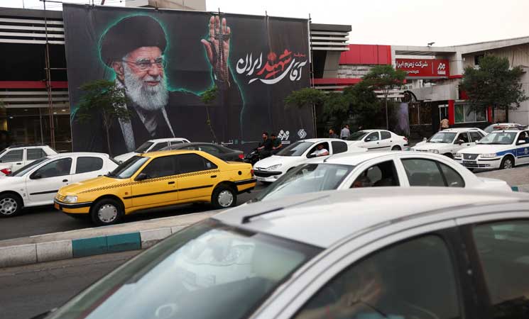 قاليباف يدعو الإيرانيين إلى الثأر لمقتل خامنئي من خلال المشاركة الواسعة في تشييعه