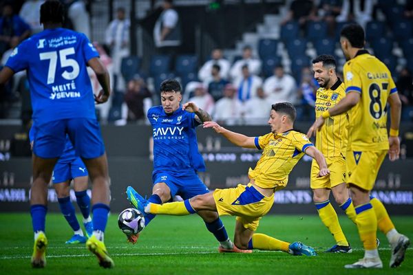 الهلال يتعادل مع التعاون ويحافظ على الوصافة