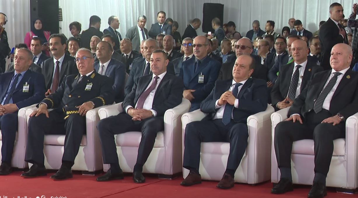 الوزير الأول يُدشن مشروع إنتاج مكونات ولواحق السيارات بتيسمسيلت