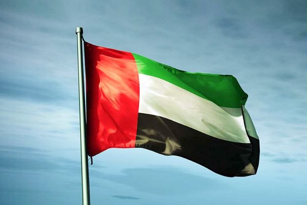 وفاة شخص وإصابة 4 آخرين جراء سقوط شظايا في الإمارات