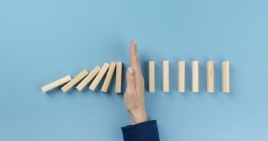 8 حيل تساعدك في حماية نفسك من الاستغلال العاطفى وبناء حدودك
