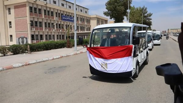 تشغيل حافلات كهربائية لنقل المرضى داخل مستشفيات قنا الجامعية