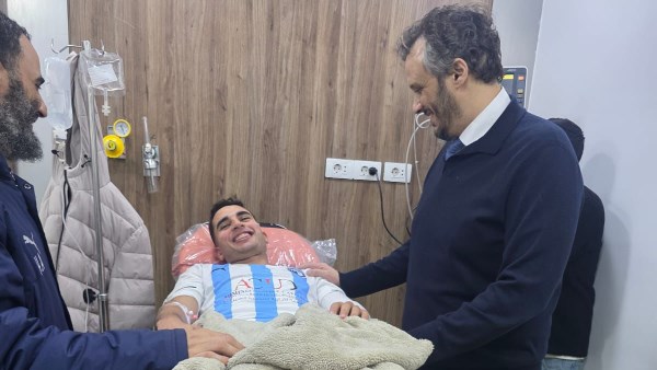 فاق وبقى كويس.. ممدوح عيد يطمئن على الحالة الصحية لـ محمد حمدي