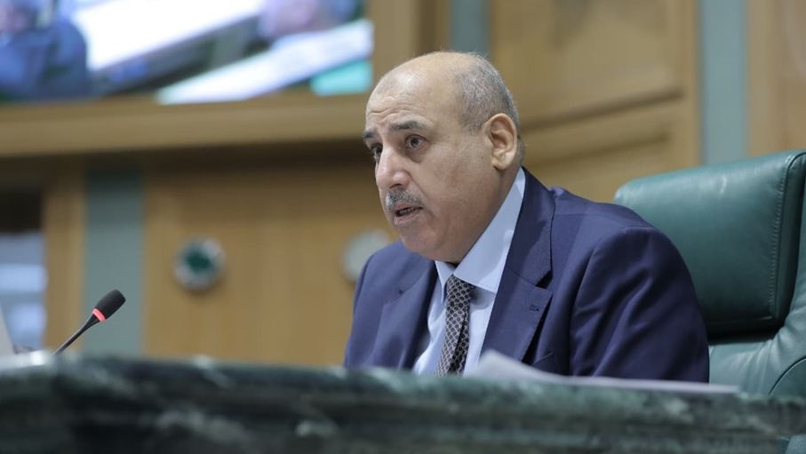القاضي يقدم واجب العزاء بشهداء الأمن العام