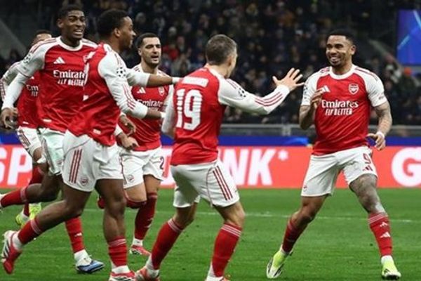 أرسنال يسعى للحفاظ على صدارة الدوري الإنجليزي أمام بورنموث
