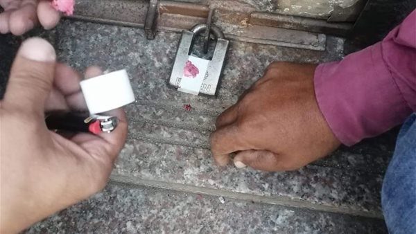 غلق وتشميع محلي جزارة بعد العثور على لحوم فاسدة في الحوامدية