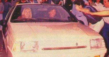 الفتى الذهبى يتصدر الصحف العالمية بالأرقام.. 7 سنوات على رحيل مارادونا و7 متهمين بالإهمال.. 3 تأجيلات لجلسات المحاكمة حتى سبتمبر 2026.. 35 عامًا على سيارته الأسطورية المعروضة للبيع تجذب 65000 مشترى عا