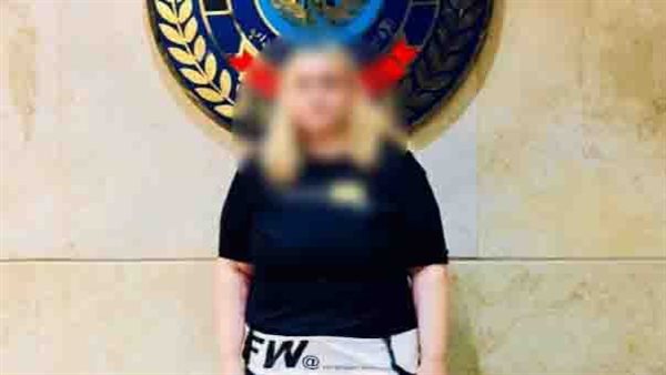ضبط صانعة محتوى بتهمة نشر مقاطع خادشة للحياء بالجيزة