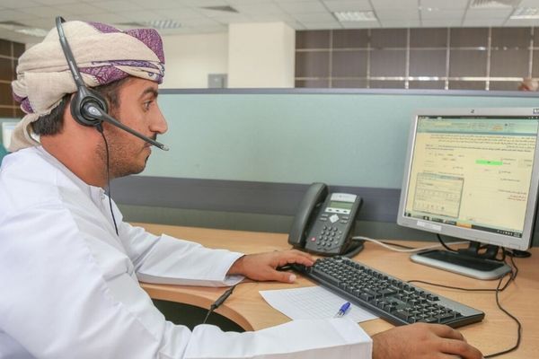 تنفيذ استطلاع للرأي العام حول استخدام تقنيات الذكاء الاصطناعي