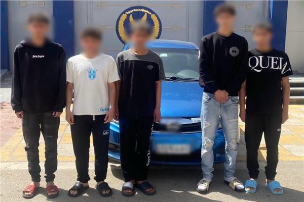 استعراض خطير بالنيران داخل منتجع سكني بالقاهرة