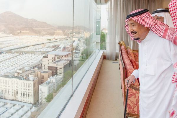 وقفات مفصلية في الرعاية السعودية للبيت العتيق