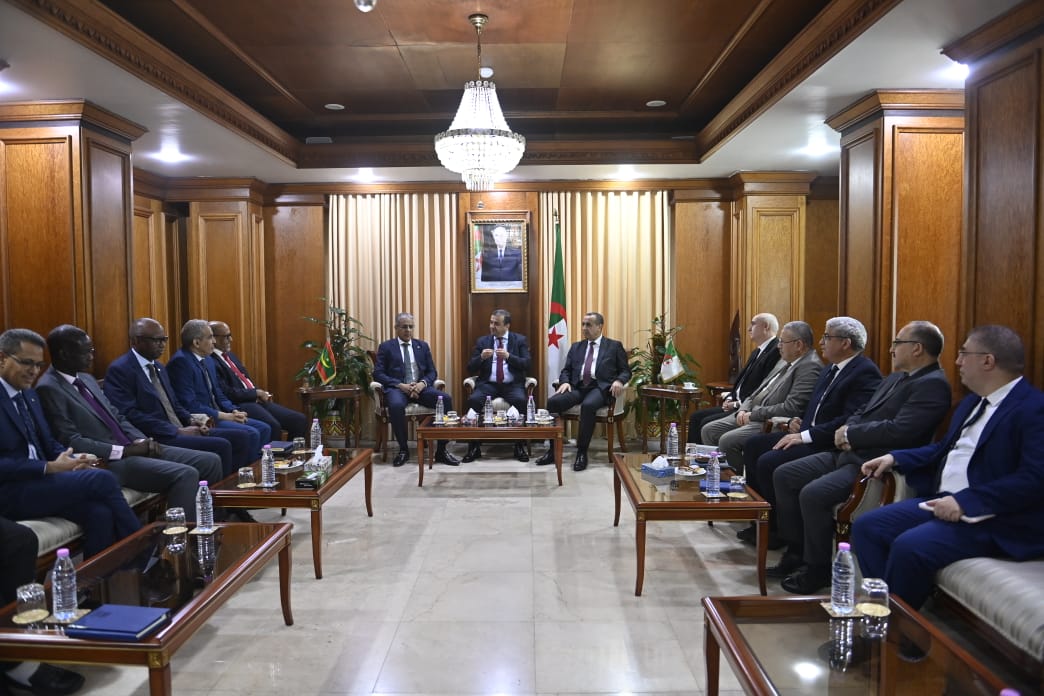 عرقاب وعجال يستقبلان وزير الطاقة والنفط الموريتاني