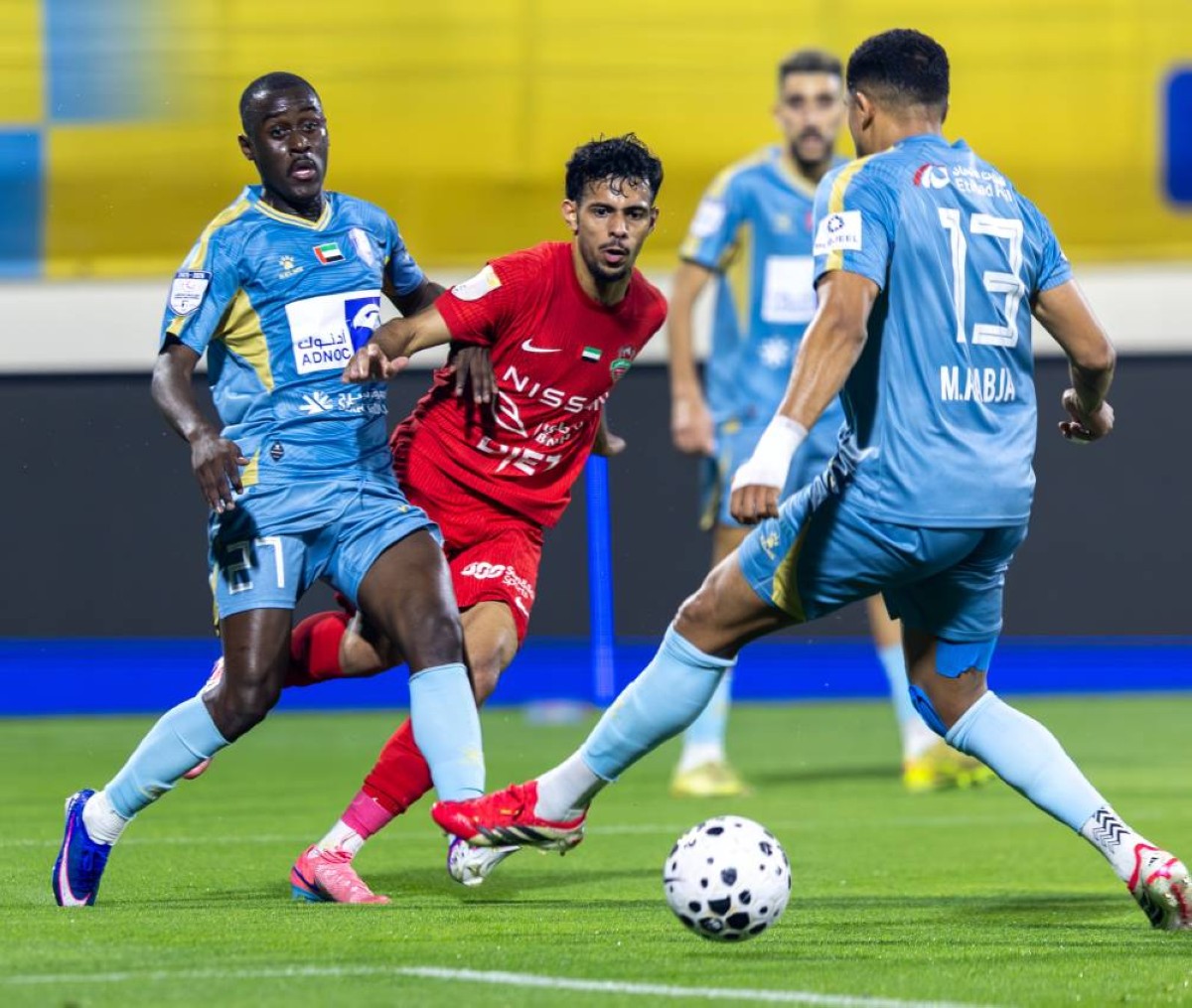 «دورينا» يزاحم الكبار في التصنيف العالمي