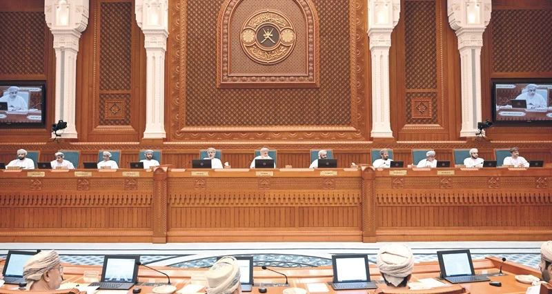 تمهيدا لرفعها إلى المقام السامي .. «الدولة» و«الشورى» يعقدان جلسة مشتركة لبحث المواد محل التباين فـي عدد من مشروعات القوانين