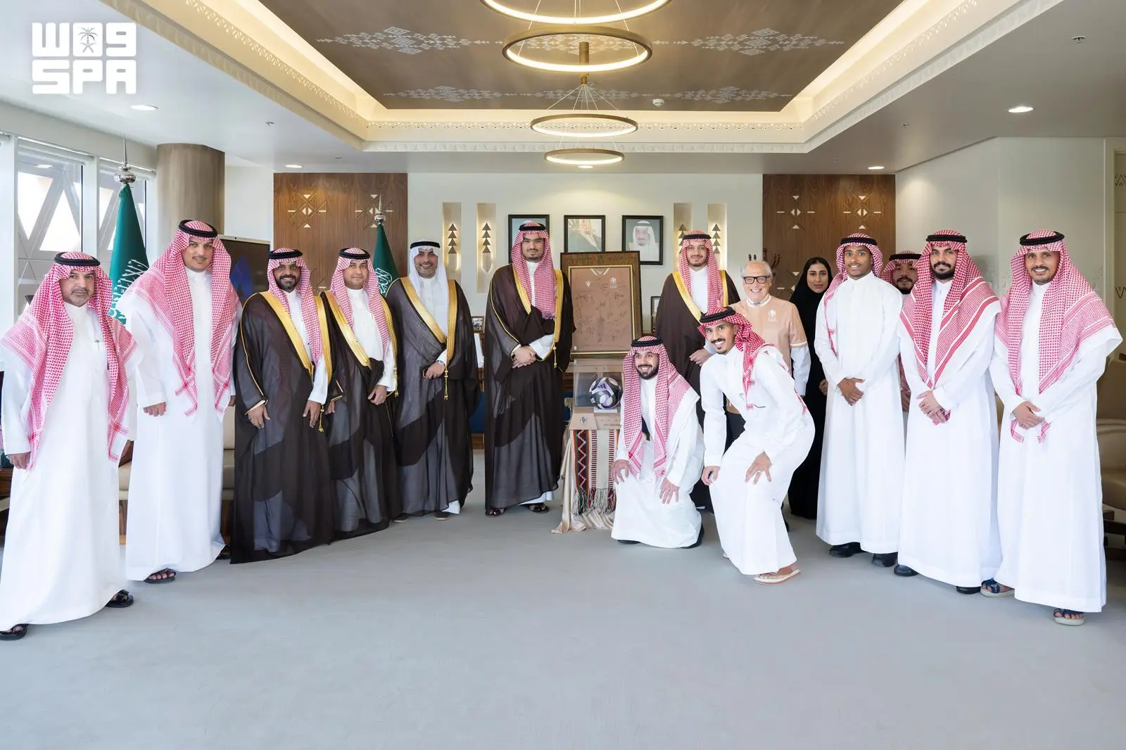 راكان بن سلمان يستقبل مسؤولي ولاعبي نادي الدرعية بمناسبة صعود الفريق إلى دوري روشن