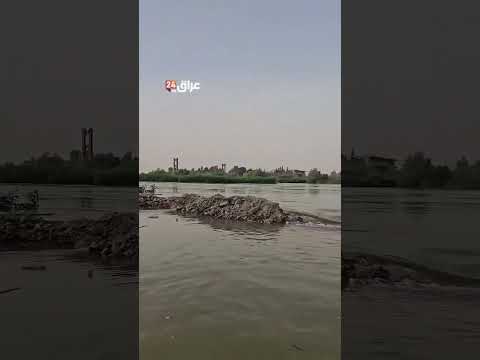 The Euphrates overflows and floods vast areas in eastern Syria