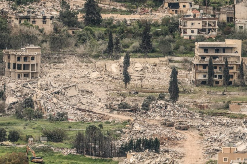 سانا: مقتل ثمانية سوريين جراء غارة إسرائيلية على جنوب لبنان