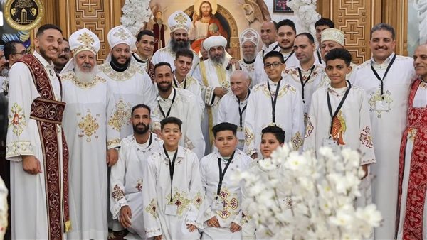 الأنبا نوفير يرسم شمامسة جددا ويدشن أواني خدمة في إيبارشية شبين القناطر