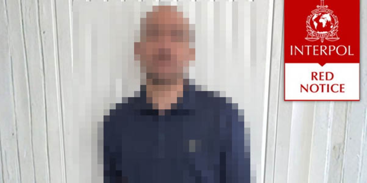 «الداخلية»: ضبط متهم هـارب محكوم في قضايا الاستيلاء عـلى المـال العام والتـزوير فـي محــررات رسميـة