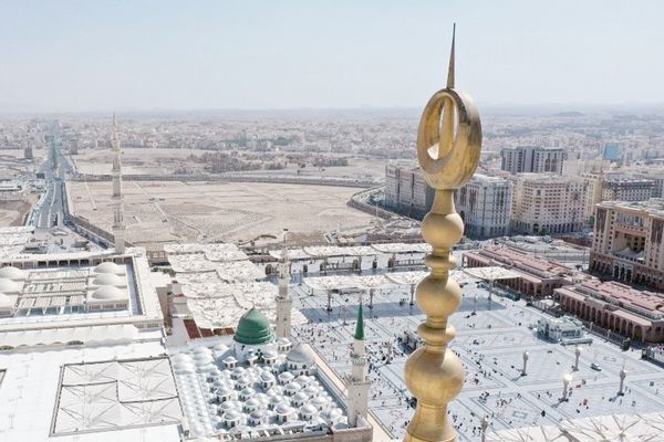 إمام المسجد النبوي: معرفة الله طريق السكينة وكمال الإيمان