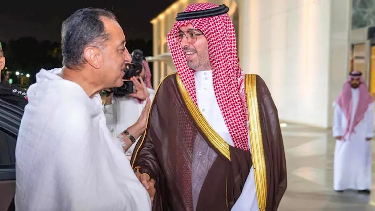 رئيس الوزراء يؤدي مناسك الحج بالمملكة العربية السعودية