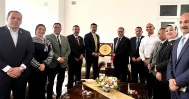 وفد الحرية المصري يلتقي سفير القاهرة في بكين ويؤكد أهمية الاستفادة من التجربة الصينية