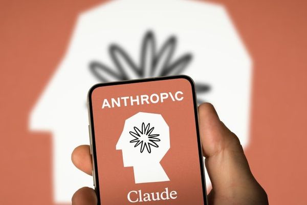 المفوضية الأوروبية تقيّم تداعيات القيود الأمريكية على أنثروبيك