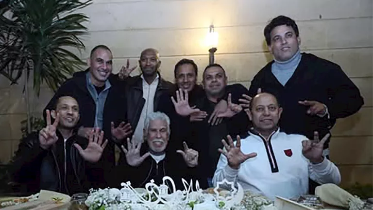 بينهم شحاتة ووالدة عبد الوهاب.. نجوم الجيل الذهبي في سحور أحمد حسن