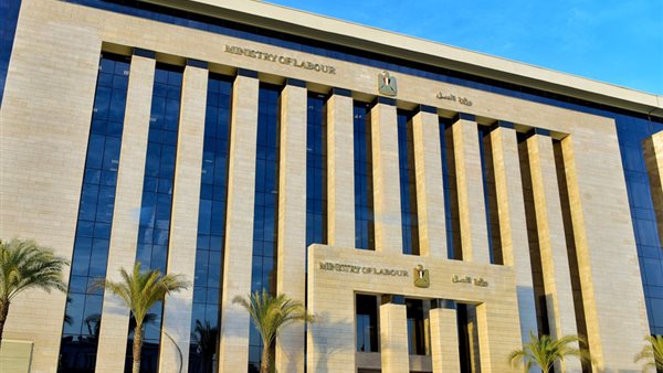 77 شركة تفتح أبوابها للتوظيف، تعرف على تفاصيل 4504 فرص عمل جديدة