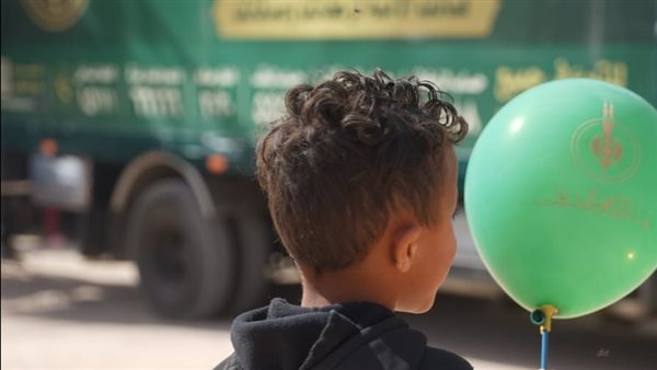 استعدادًا لشهر رمضان، قوافل الخير من «بيت الزكاة» تجوب المحافظات بالمواد الغذائية (صور)