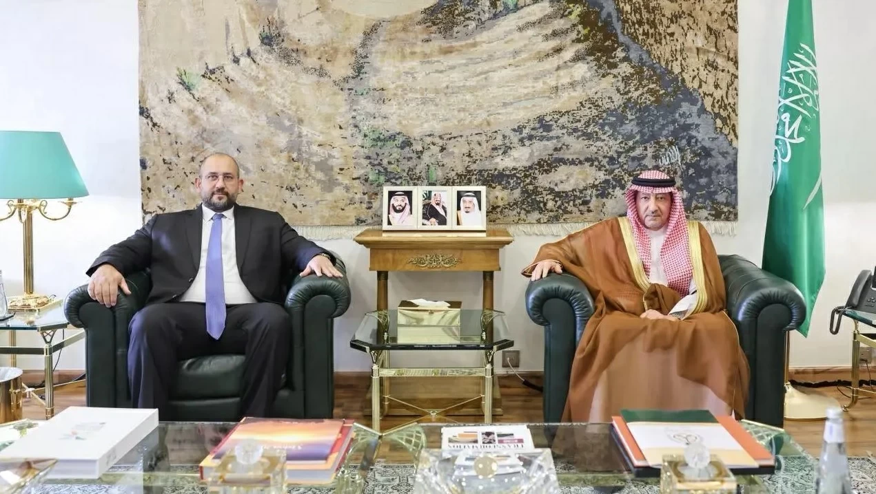 الخريجي يستقبل المدير الإقليمي لمنظمة الهجرة الدولية لمنطقة الشرق الأوسط وشمال أفريقيا