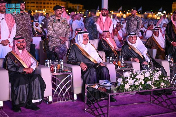 أمير حائل يرعى حفل تخريج أكثر من 3 آلاف طالب بجامعة حائل